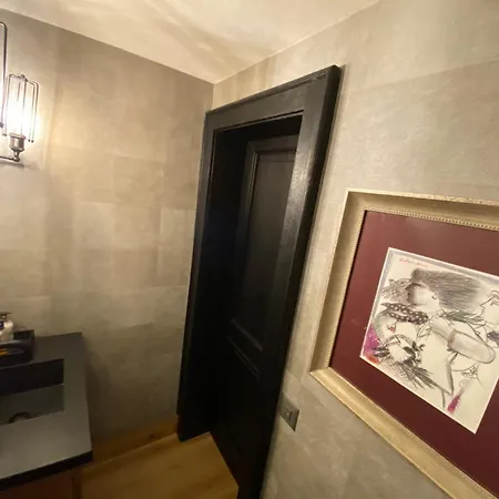 Luxury Floor Style